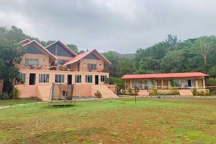 Safe and Well Maintained Family Villa